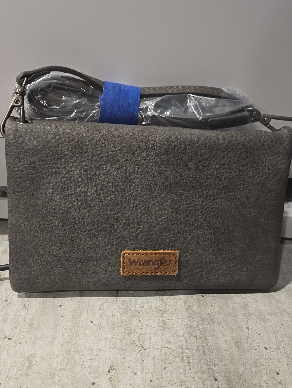 Wrangler Gray Leather-Look Crossbody Bag with Brown Logo Patch